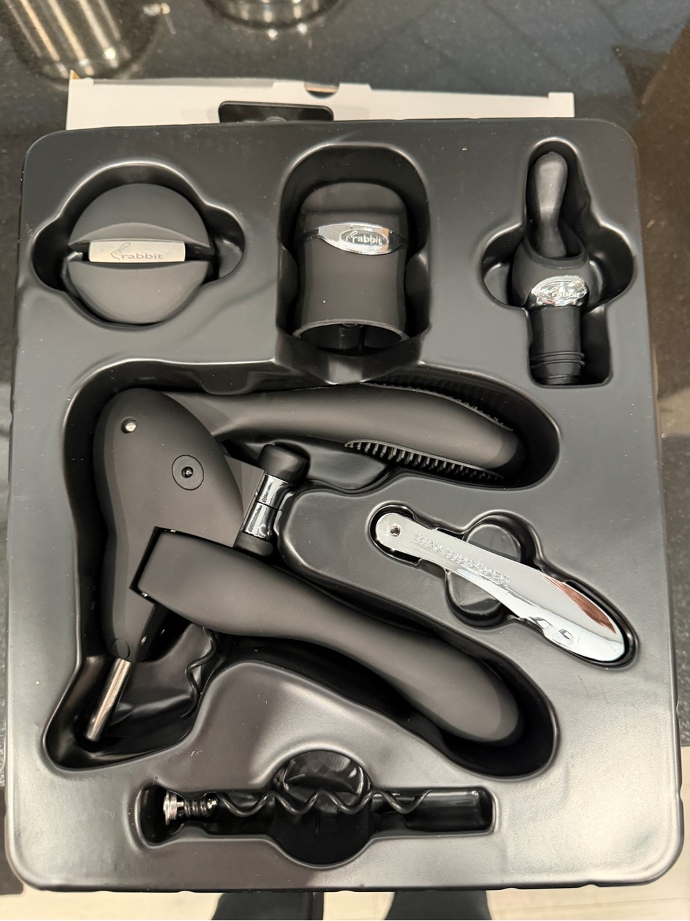 Rabbit Black Wine Accessory Set — 6-Piece Bar Tool Kit